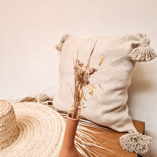 COUSSIN A POMPONS - BLANC CASSE - Ma déco d'ailleurs