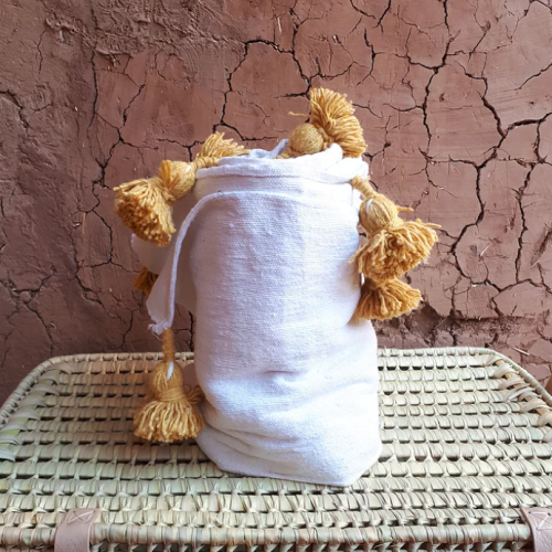 PLAID BLANC POMPONS MOUTARDE - Ma déco d'ailleurs