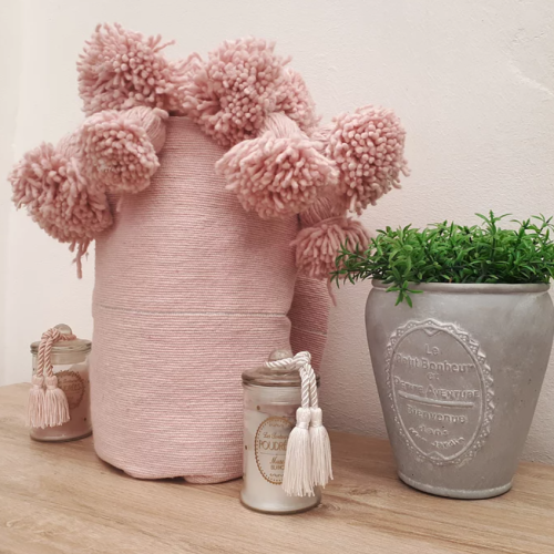 PLAID POMPONS ROSE - Ma déco d'ailleurs